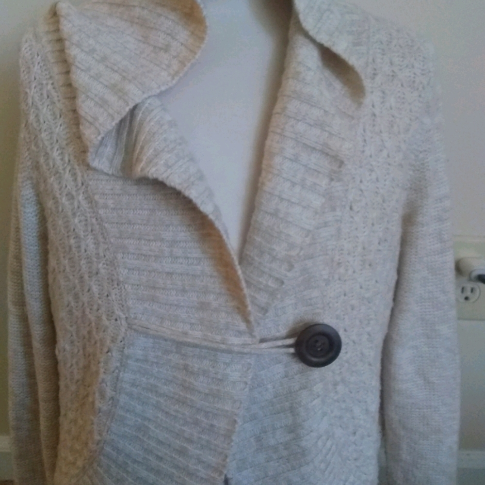 Sweater - Picture 3 of 7